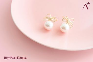 THE BOW PEARL EARRINGS